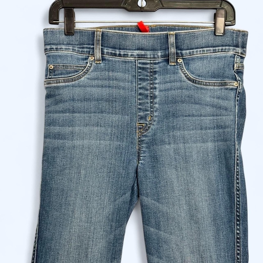 SPANX Flare Jeans Medium Wash Pull-On High Rise Stretch Women's M Shaping Y2K - Picture 4 of 8